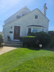 1639 1639 EMPIRE Street HOUSE RENTAL, Elmont, NY 11003