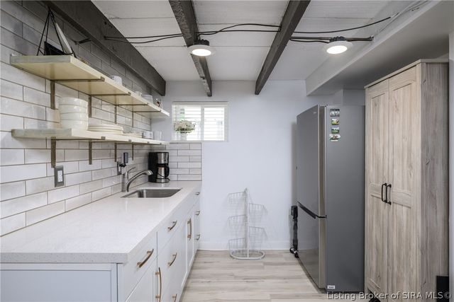 236 Meigs Avenue, Jeffersonville, IN 47130