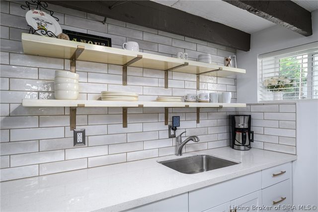 236 Meigs Avenue, Jeffersonville, IN 47130