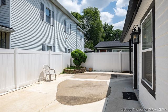 236 Meigs Avenue, Jeffersonville, IN 47130