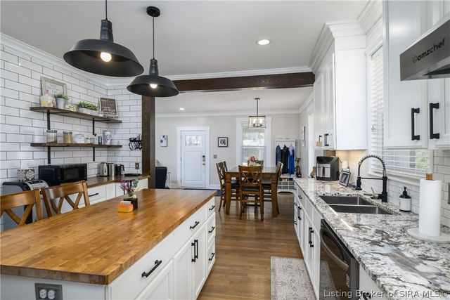 236 Meigs Avenue, Jeffersonville, IN 47130