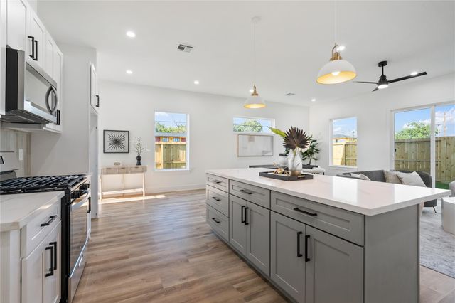 9003 Comal Street, Houston, TX 77051