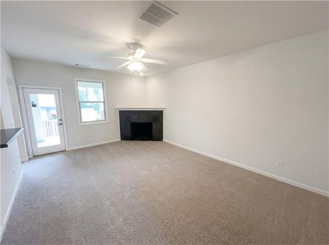 432 Fern Bay SW Drive 313, Atlanta, GA 30331