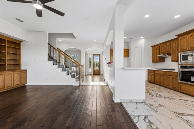 7101 Dutch Elm Court, Garland, TX 75044