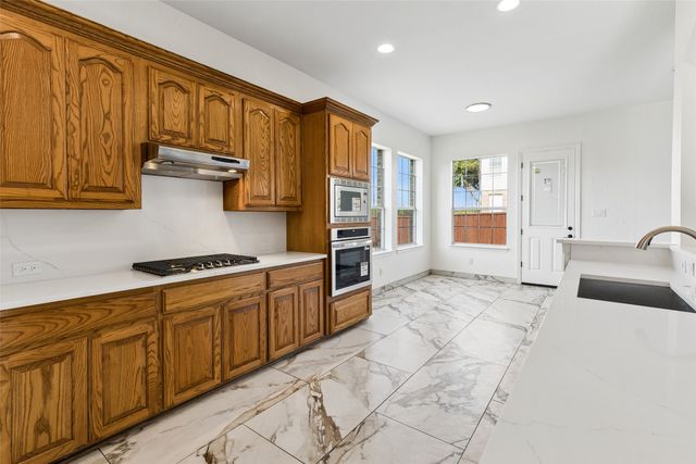 7101 Dutch Elm Court, Garland, TX 75044