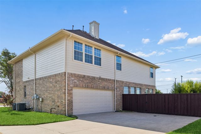 7101 Dutch Elm Court, Garland, TX 75044