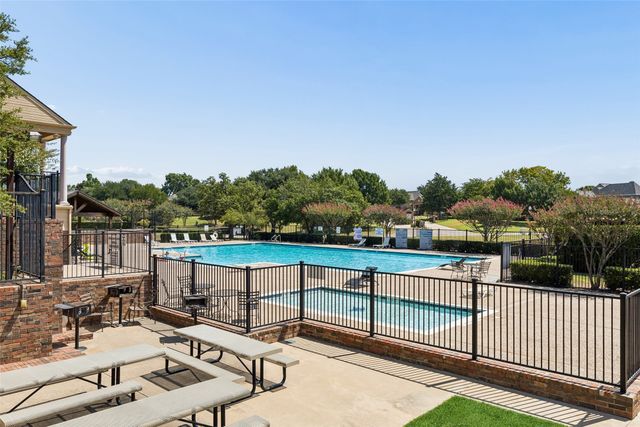 7101 Dutch Elm Court, Garland, TX 75044