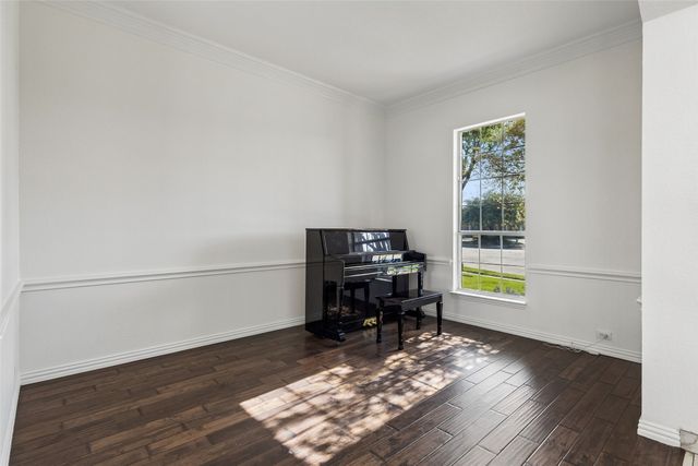 7101 Dutch Elm Court, Garland, TX 75044