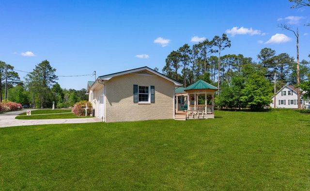 1601 Pine Level Dr., Loris, SC 29569