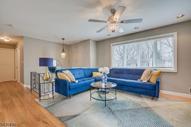 63 Arden St, Franklin Twp., NJ 08873