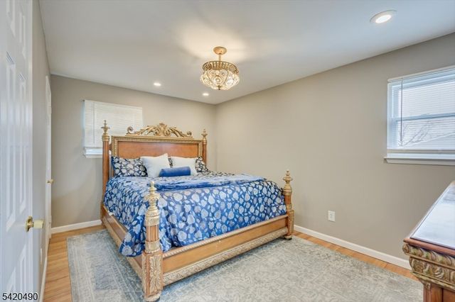 63 Arden St, Franklin Twp., NJ 08873