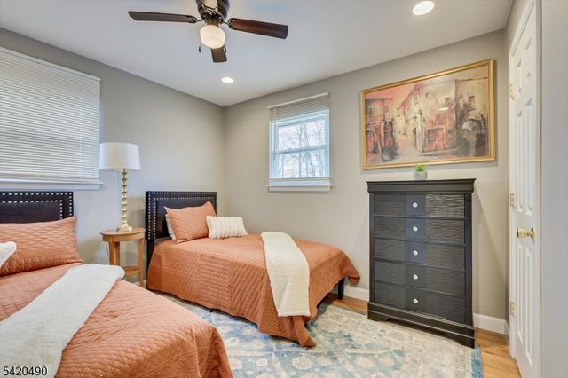 63 Arden St, Franklin Twp., NJ 08873