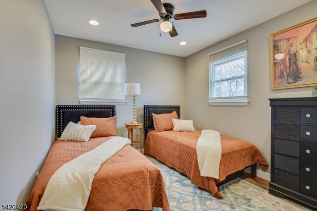 63 Arden St, Franklin Twp., NJ 08873