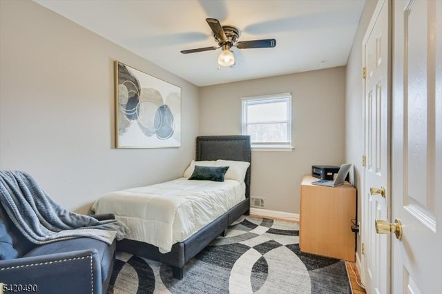 63 Arden St, Franklin Twp., NJ 08873