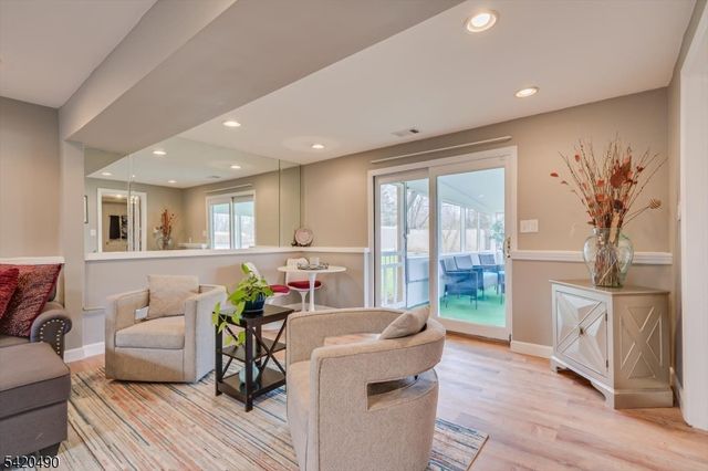 63 Arden St, Franklin Twp., NJ 08873