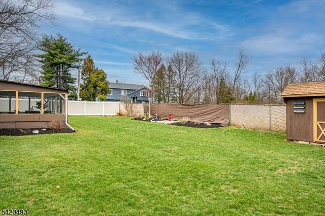 63 Arden St, Franklin Twp., NJ 08873