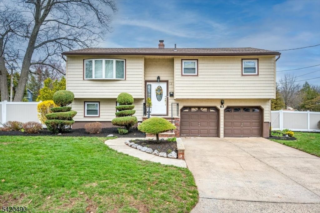 63 Arden St, Franklin Twp., NJ 08873