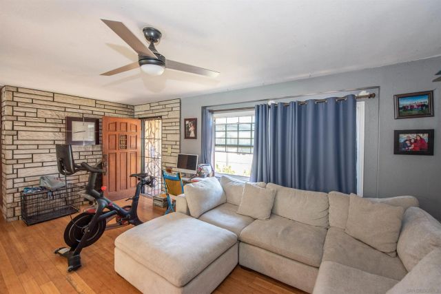 523 Worthington St, Spring Valley, CA 91977