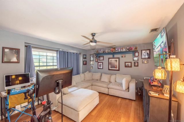 523 Worthington St, Spring Valley, CA 91977