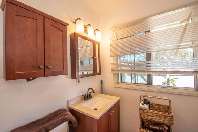 523 Worthington St, Spring Valley, CA 91977