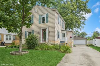 1300 Highridge Parkway, Westchester, IL 60154