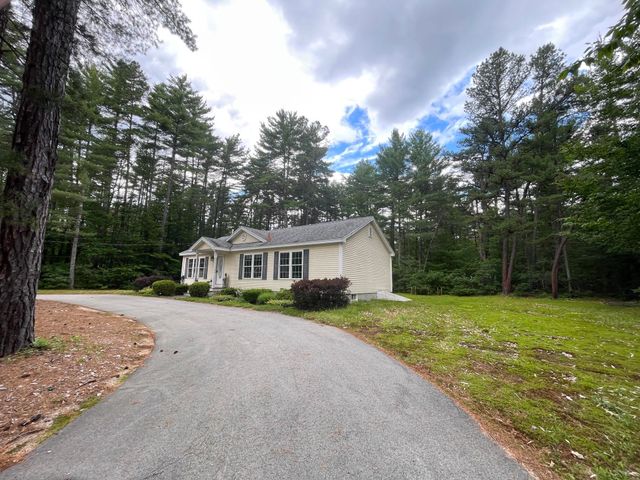 51 Poco Drive, Tamworth, NH 03886