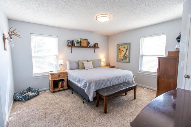 207 SUMMER Place, Warrensburg, MO 64093