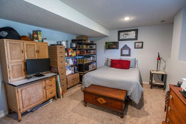 207 SUMMER Place, Warrensburg, MO 64093