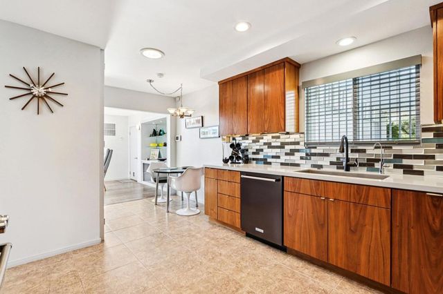 1900 S Toledo Avenue, Palm Springs, CA 92264