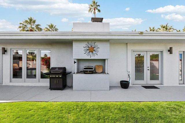 1900 S Toledo Avenue, Palm Springs, CA 92264