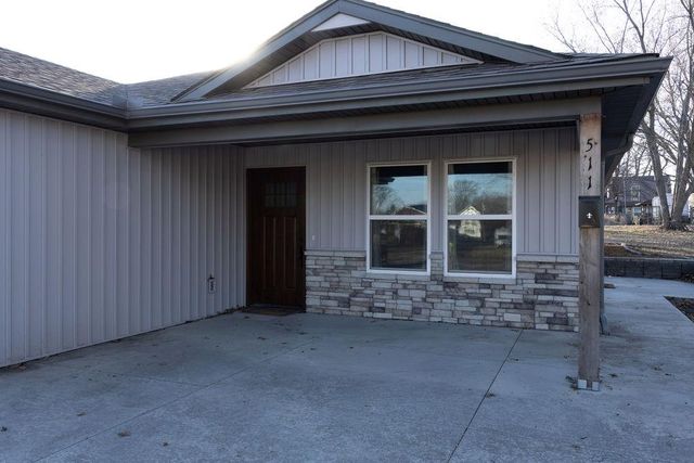 511 S 2nd Street, Odessa, MO 64076