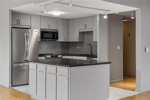 3060 Pharr Court N 615, Atlanta, GA 30305