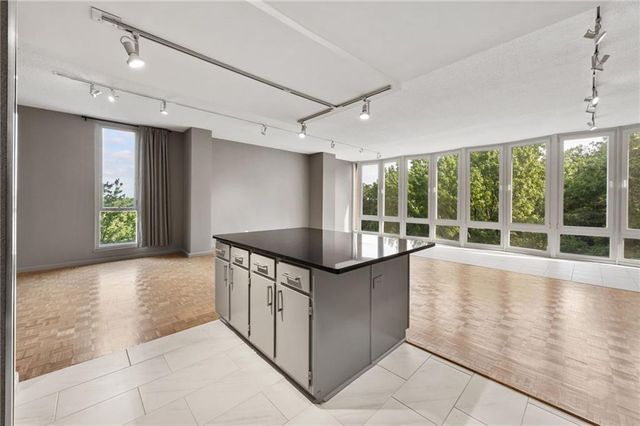 3060 Pharr Court N 615, Atlanta, GA 30305
