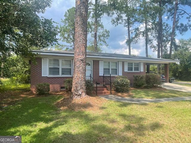 27 E Bruce Street, Mcrae-helena, GA 31055