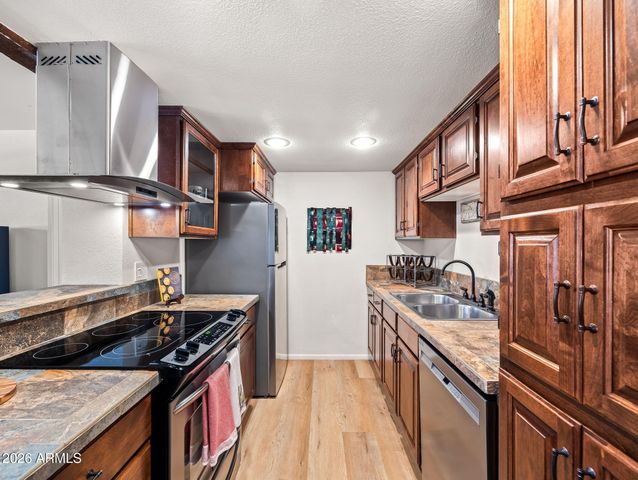 7557 N DREAMY DRAW Drive 154, Phoenix, AZ 85020