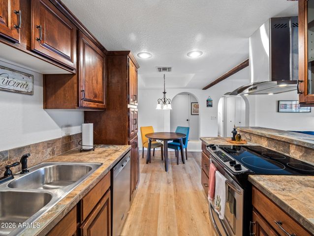 7557 N DREAMY DRAW Drive 154, Phoenix, AZ 85020