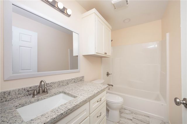 2818 Cleo St, Corpus Christi, TX 78405