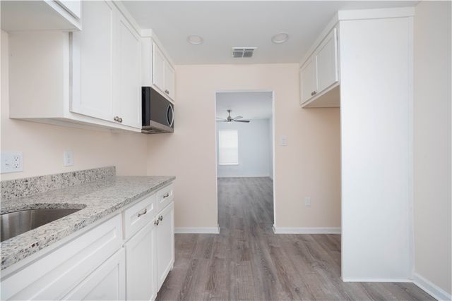 2818 Cleo St, Corpus Christi, TX 78405
