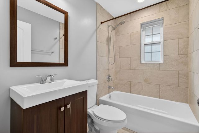 15 S Waiola Avenue 6, La Grange, IL 60525