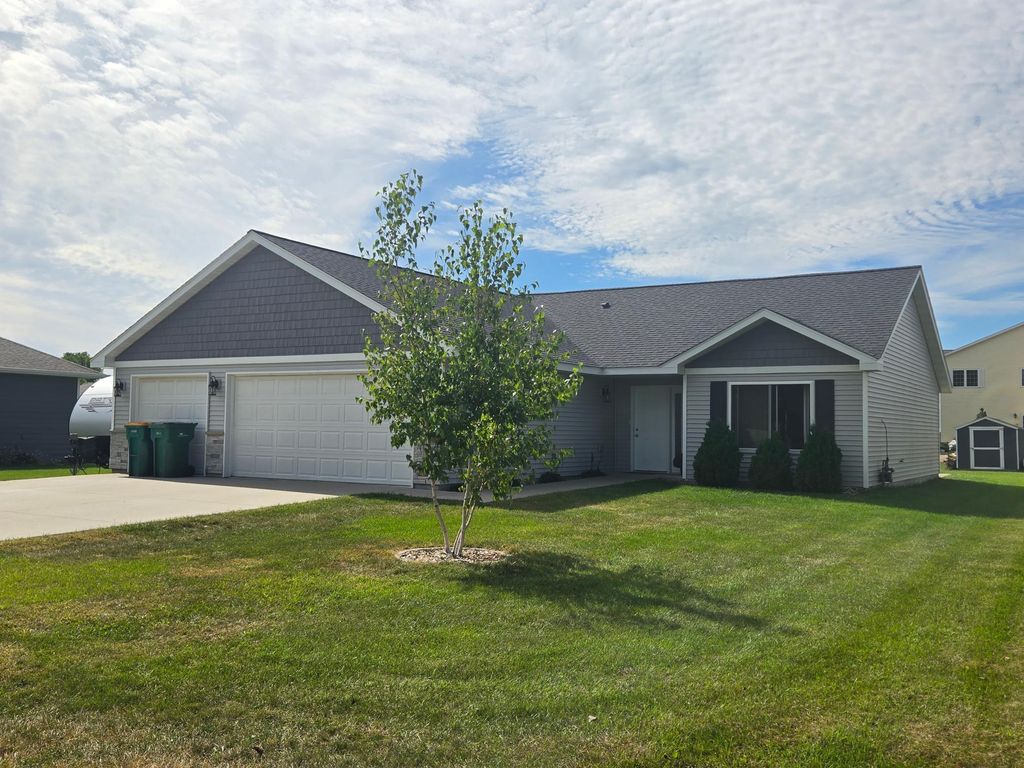 124 Kenna Drive, Le Sueur, MN 56058 — photo 2