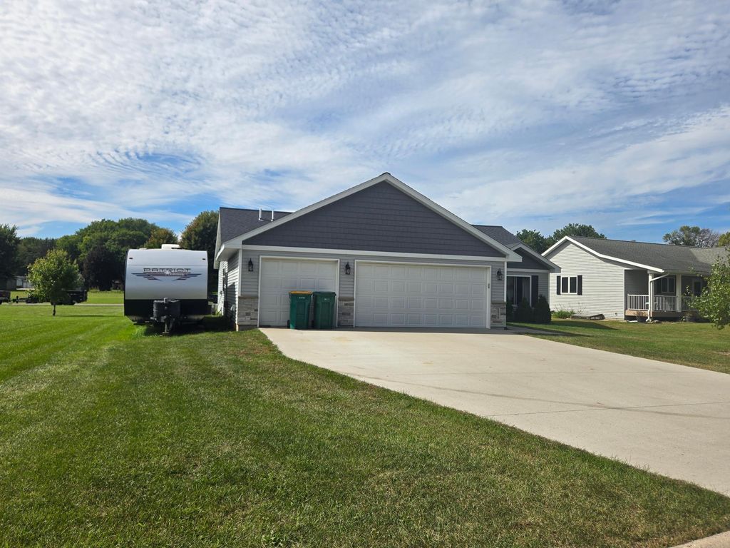 124 Kenna Drive, Le Sueur, MN 56058 — photo 3