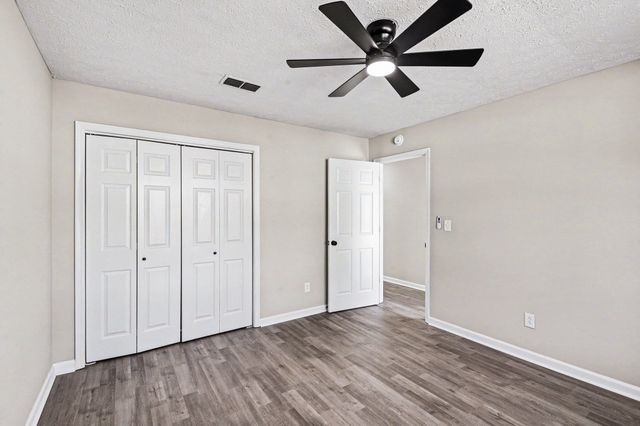 122 Pepper Grove Dr, Springfield, TN 37172