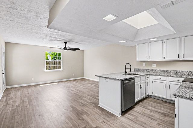 122 Pepper Grove Dr, Springfield, TN 37172