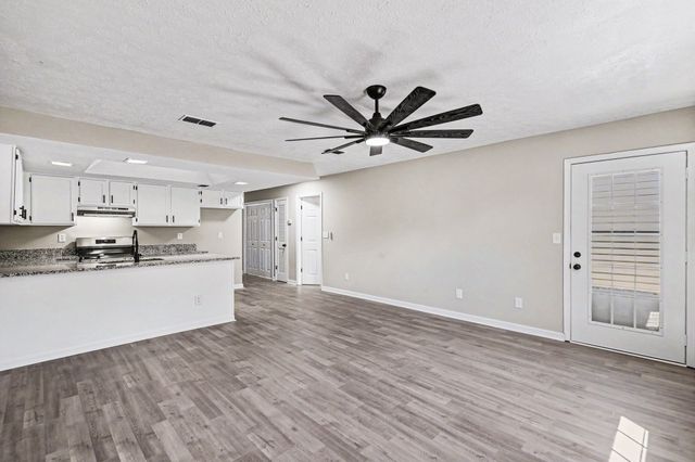 122 Pepper Grove Dr, Springfield, TN 37172
