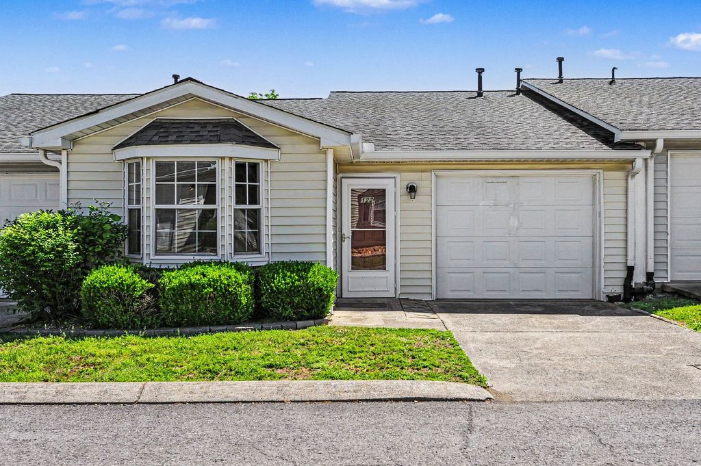 122 Pepper Grove Dr, Springfield, TN 37172