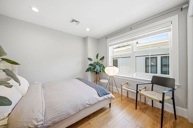 51 Oliver St 2, Somerville, MA 02145