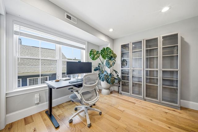 51 Oliver St 2, Somerville, MA 02145