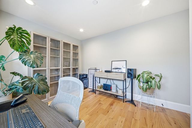 51 Oliver St 2, Somerville, MA 02145