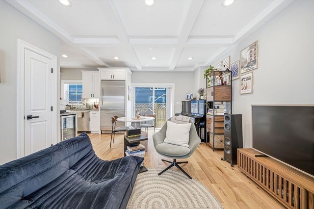 51 Oliver St 2, Somerville, MA 02145