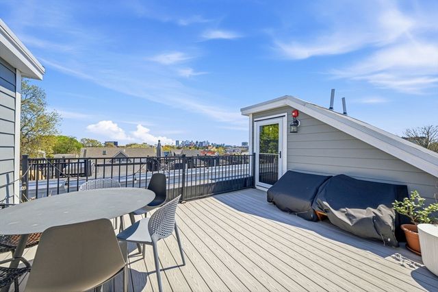 51 Oliver St 2, Somerville, MA 02145